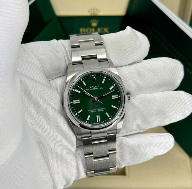 Rolex Oyster Perpetual 126000 Image 6